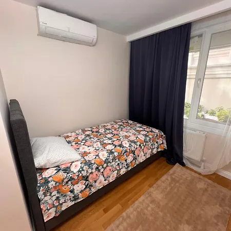 Muesluem Offenbach Apartment *